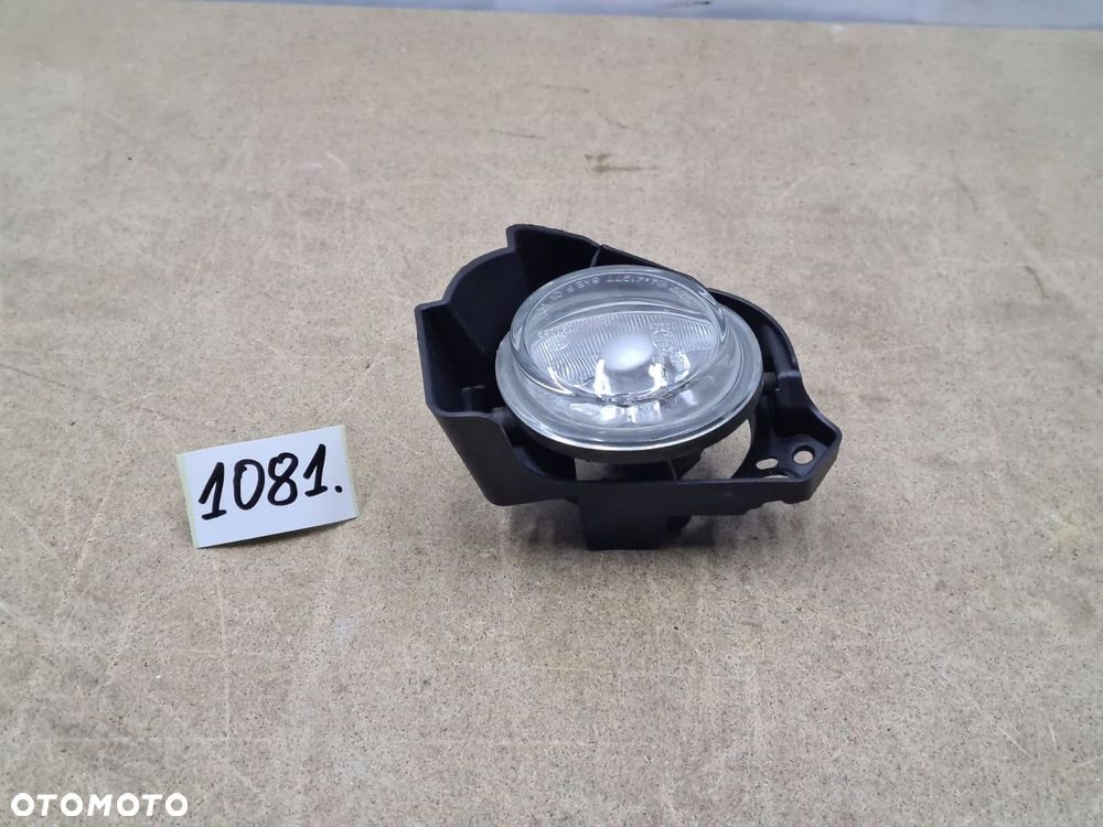 Halogen prawy Mazda 3 - 7