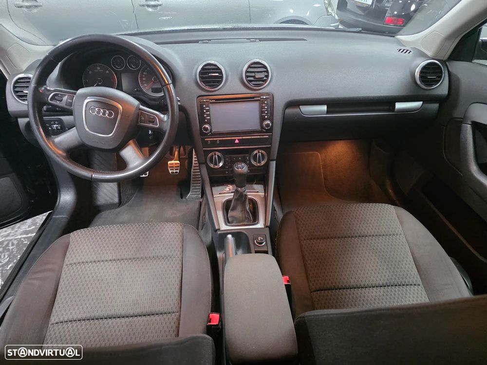 Audi A3 Sportback 1.6 TDI DPF Attraction - 6