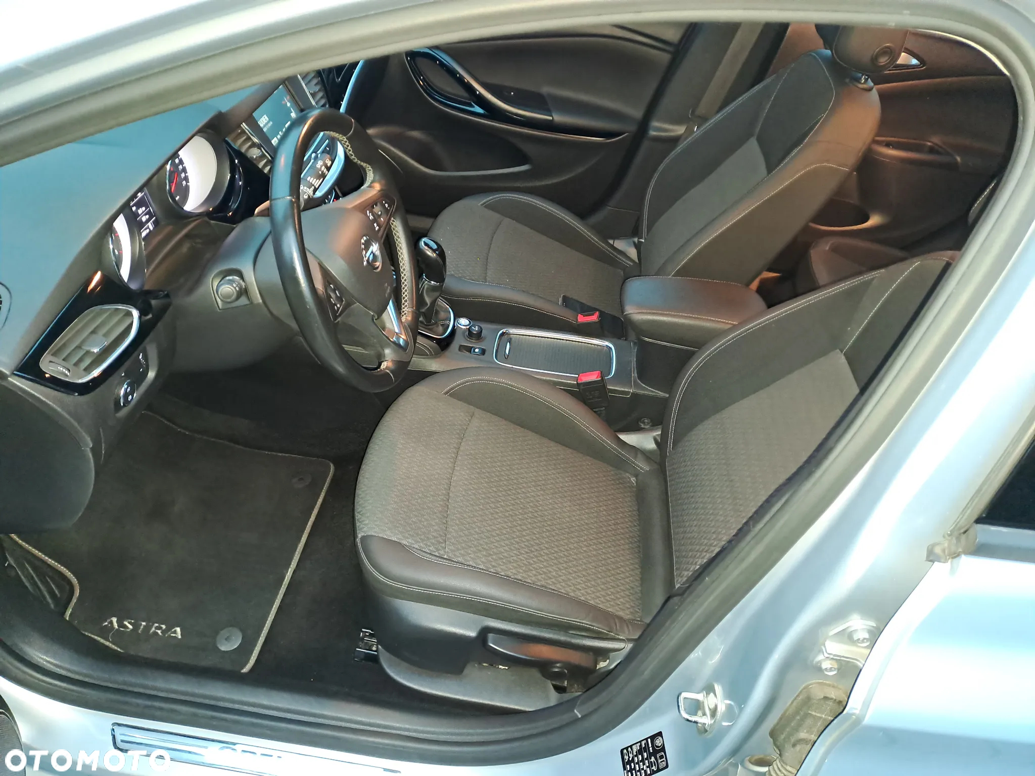 Opel Astra V 1.6 T GPF Dynamic S&S - 14