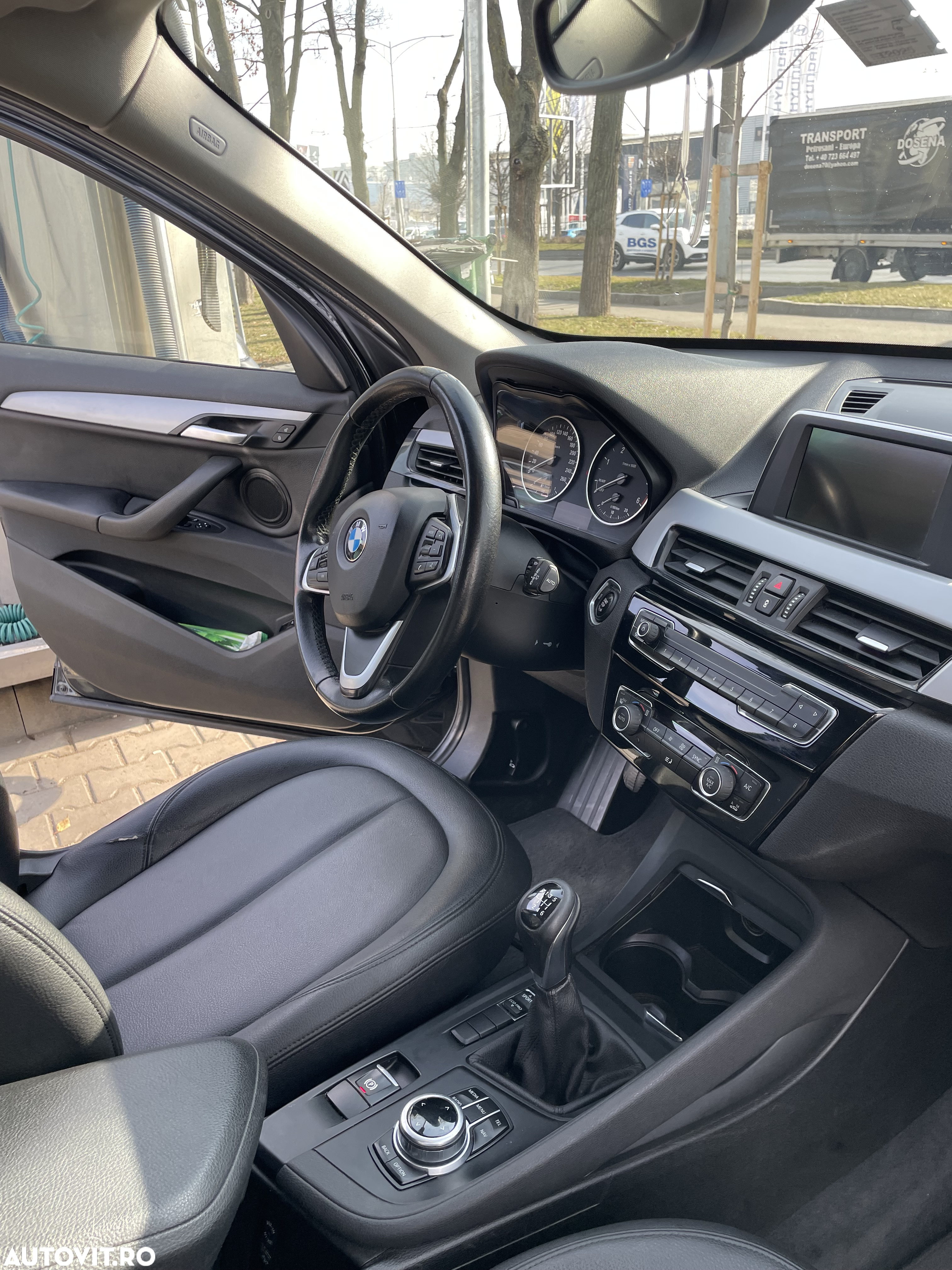 BMW X1 sDrive16d - 16