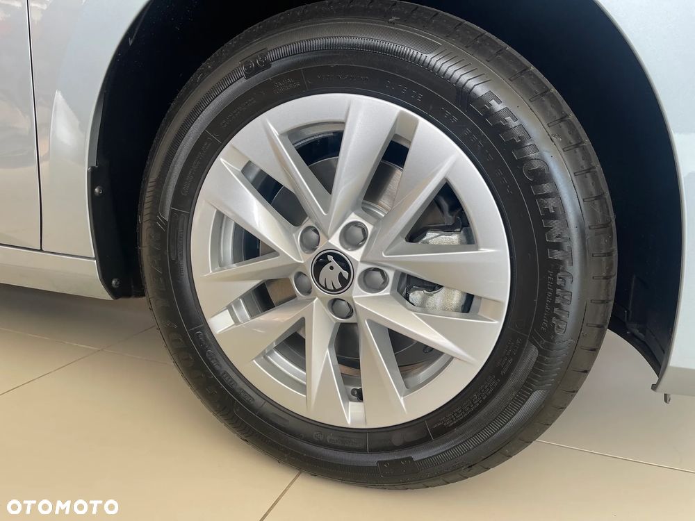 Skoda Fabia 1.0 TSI Drive - 6