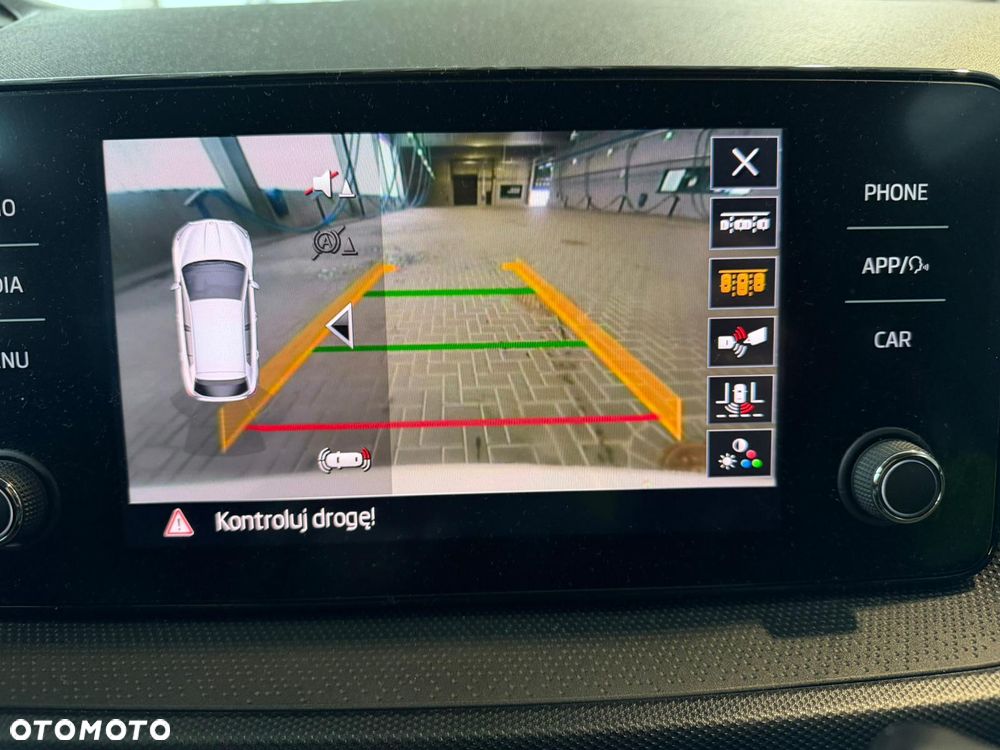 Skoda Fabia 1.0 Style - 4