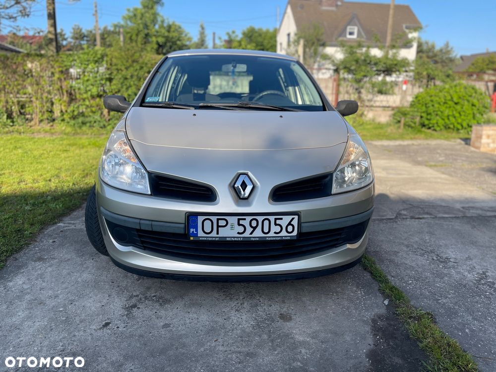Renault Clio 1.2 16V Authentique - 8