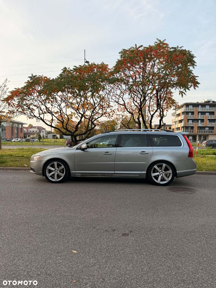 Volvo V70 2008 photo 2