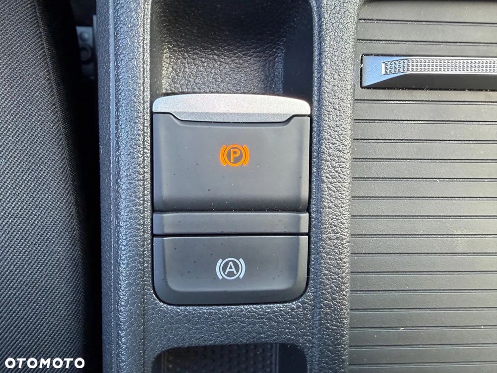Skoda Octavia 1.5 TSI Essence - 32