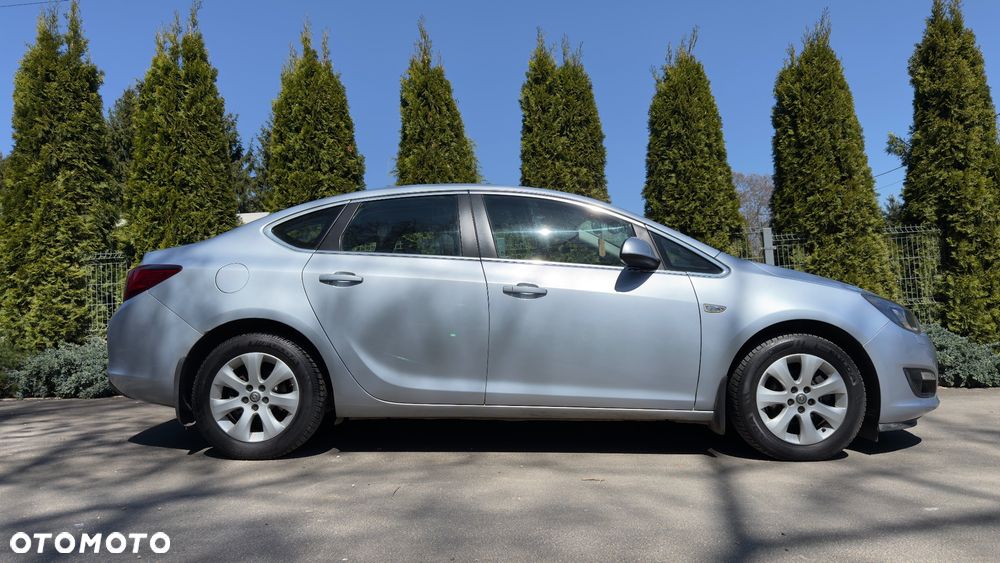 Opel Astra 1.4 T Active EU6 - 3