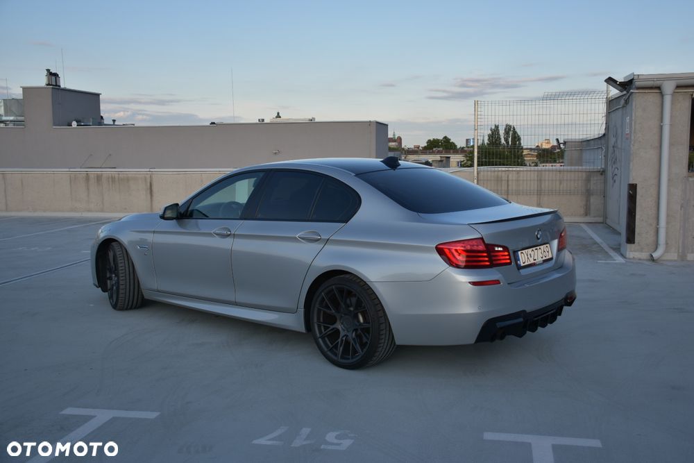 BMW Seria 5 530d xDrive - 7