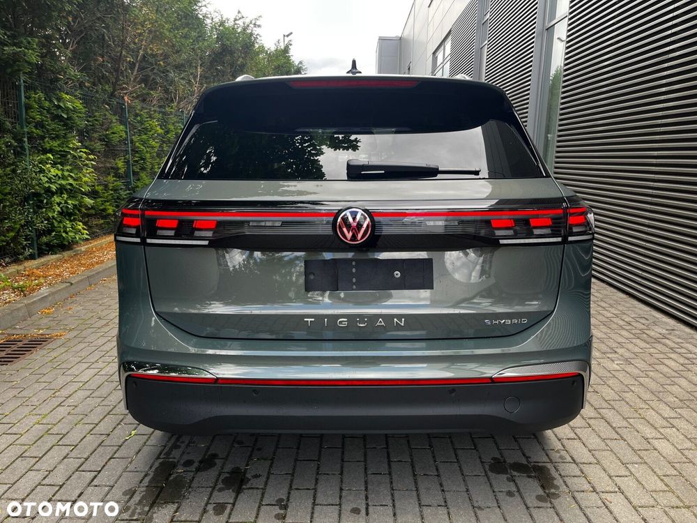 Volkswagen Tiguan - 10