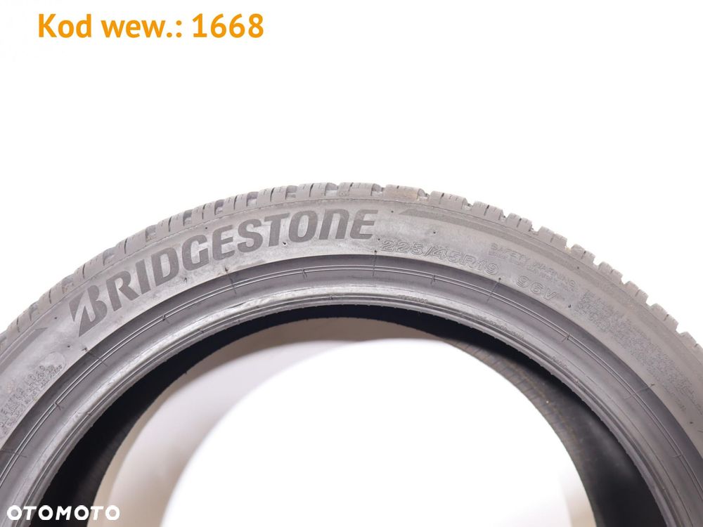 Bridgestone Blizzak LM005 - 225/45 R19 - 4