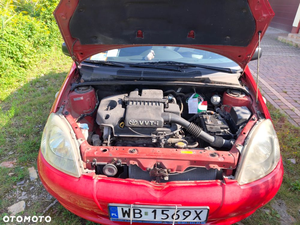 Toyota Yaris 1.3 - 10