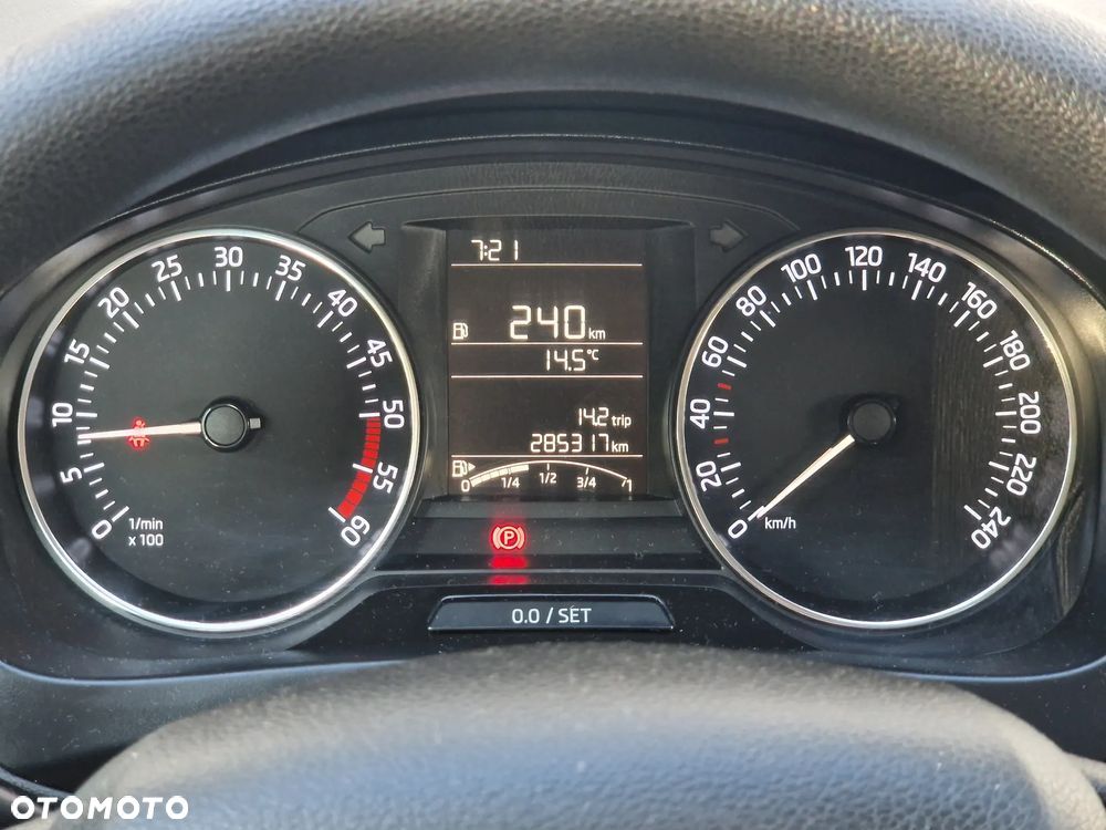 Skoda RAPID 1.6 TDI DPF Active - 23