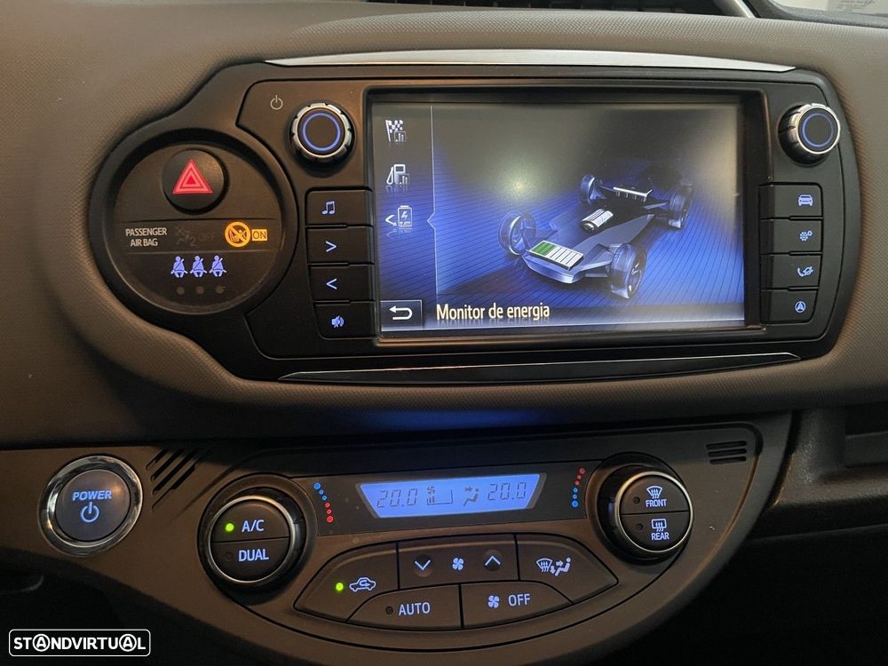 Toyota Yaris 1.5 HSD Sport+P.Techno - 29