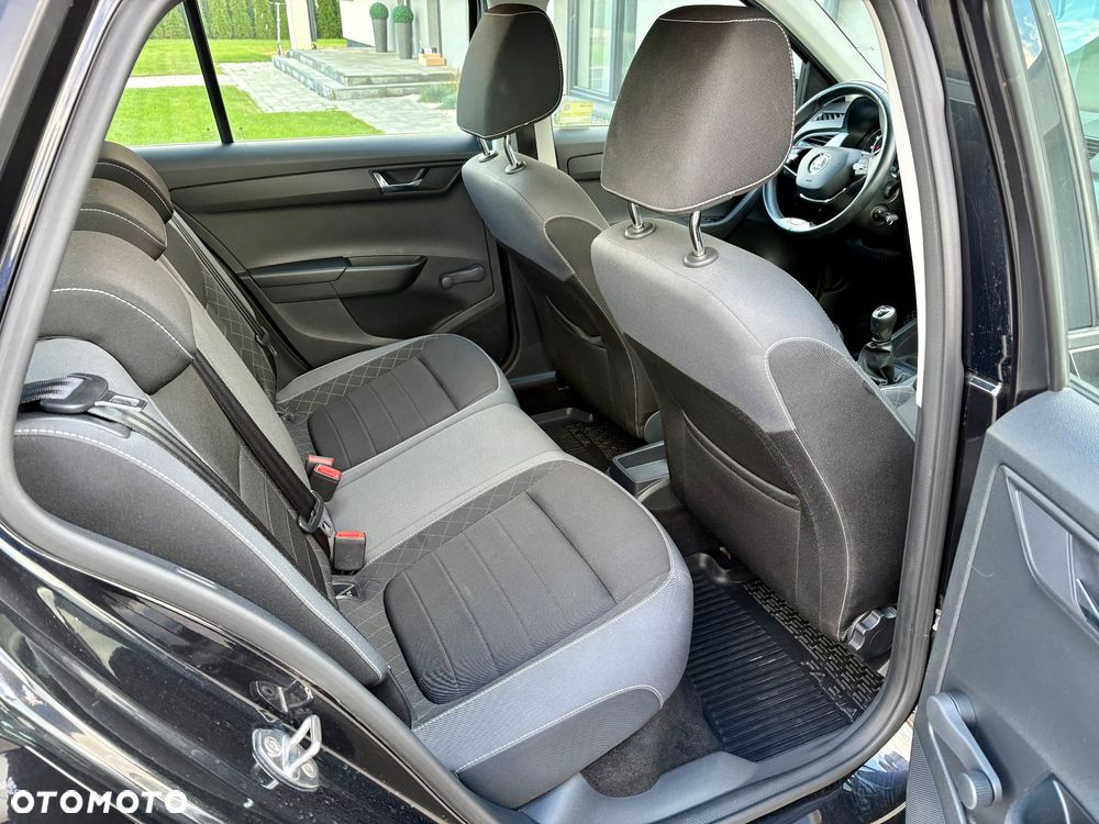 Skoda Fabia - 18