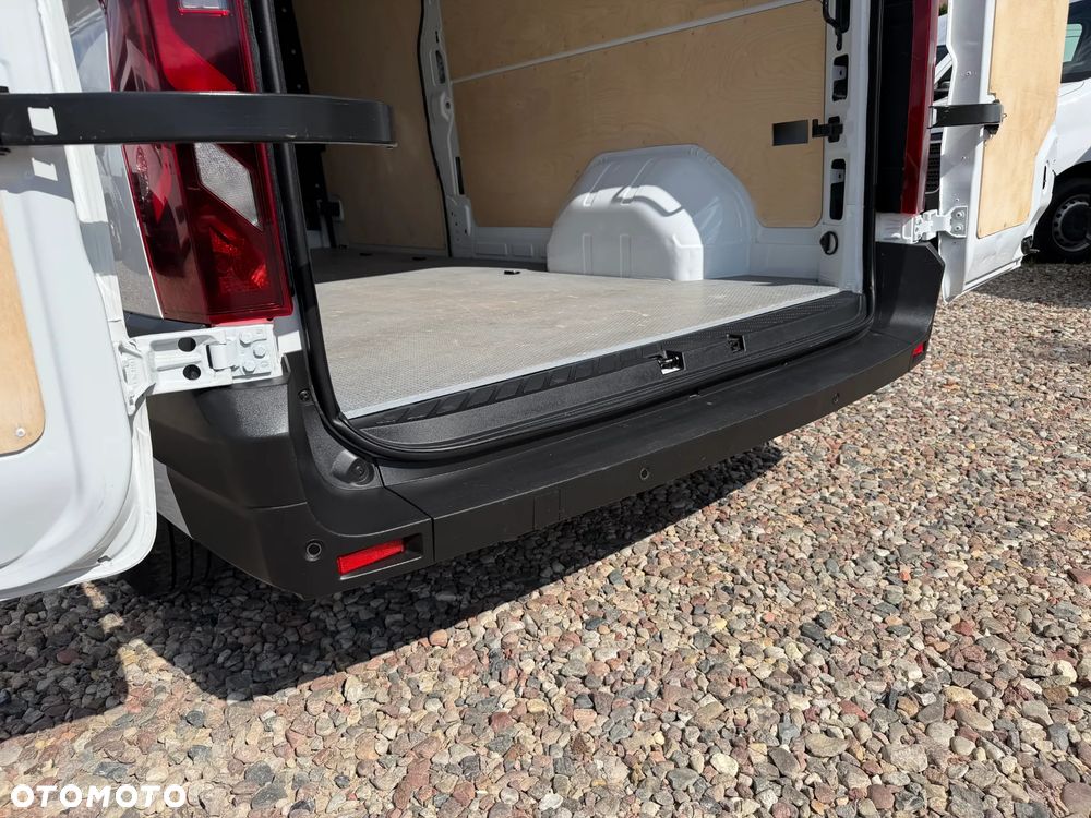 Renault NOWY MASTER L3H2 HOMOLOGACJA cięż. VAT-1 Duża ŁADOWNOŚĆ 1259kg Długa paka 3800mm Objętość 13m3 SPRAWDZONY TRWAŁY SILNIK 2.0DCI ROZRZĄD NA ŁAŃCUCHU Salon Polska Pierwszy wł. Eksploatowany w trasie auto Jak Nowe Gwarancja Fabryczna Renault! - 30
