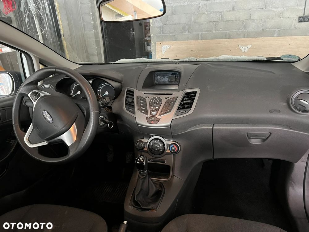 Ford Fiesta - 8