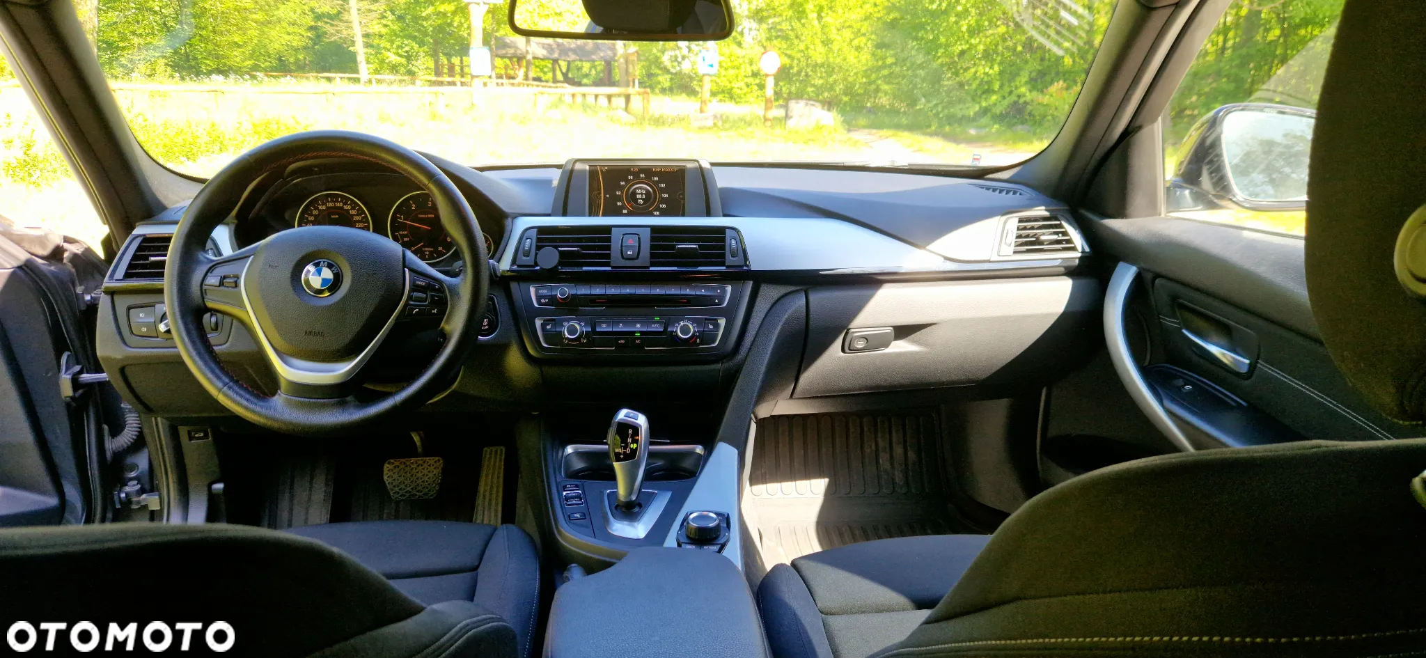 BMW Seria 3 318d DPF Touring Edition Sport - 2