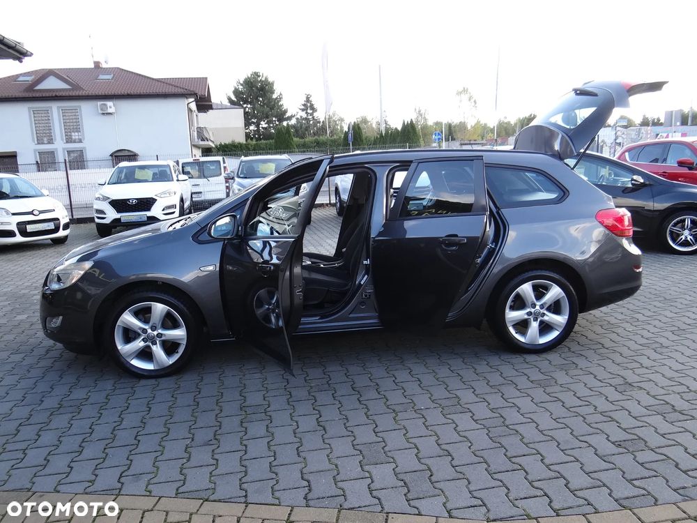 Opel Astra - 16