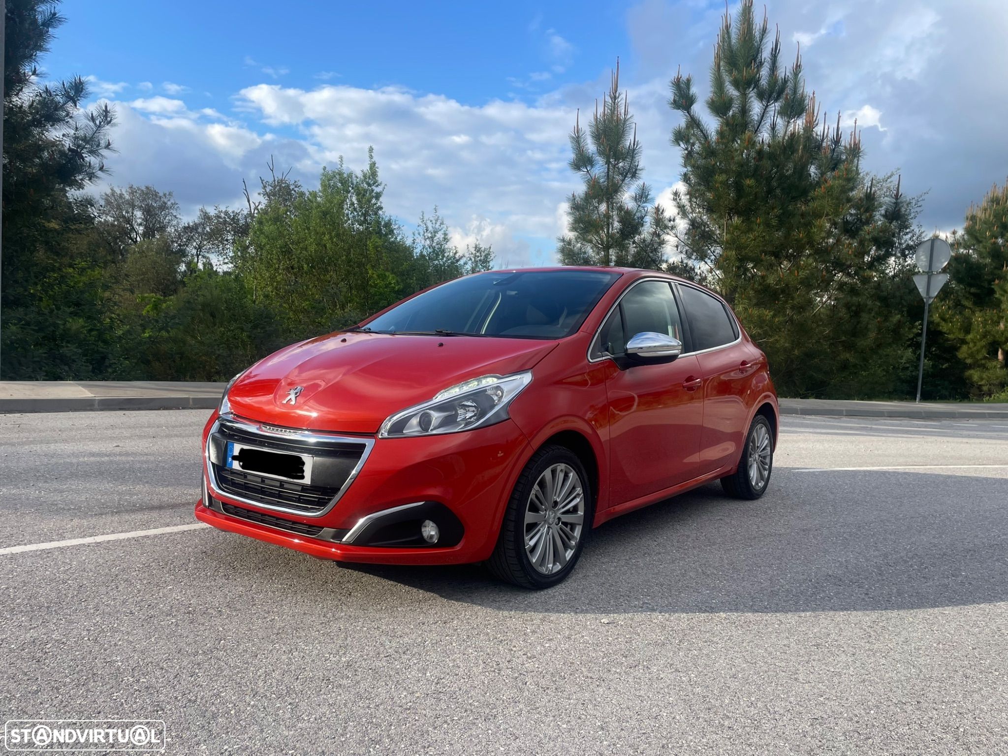 Peugeot 208 1.2 PureTech Allure - 1
