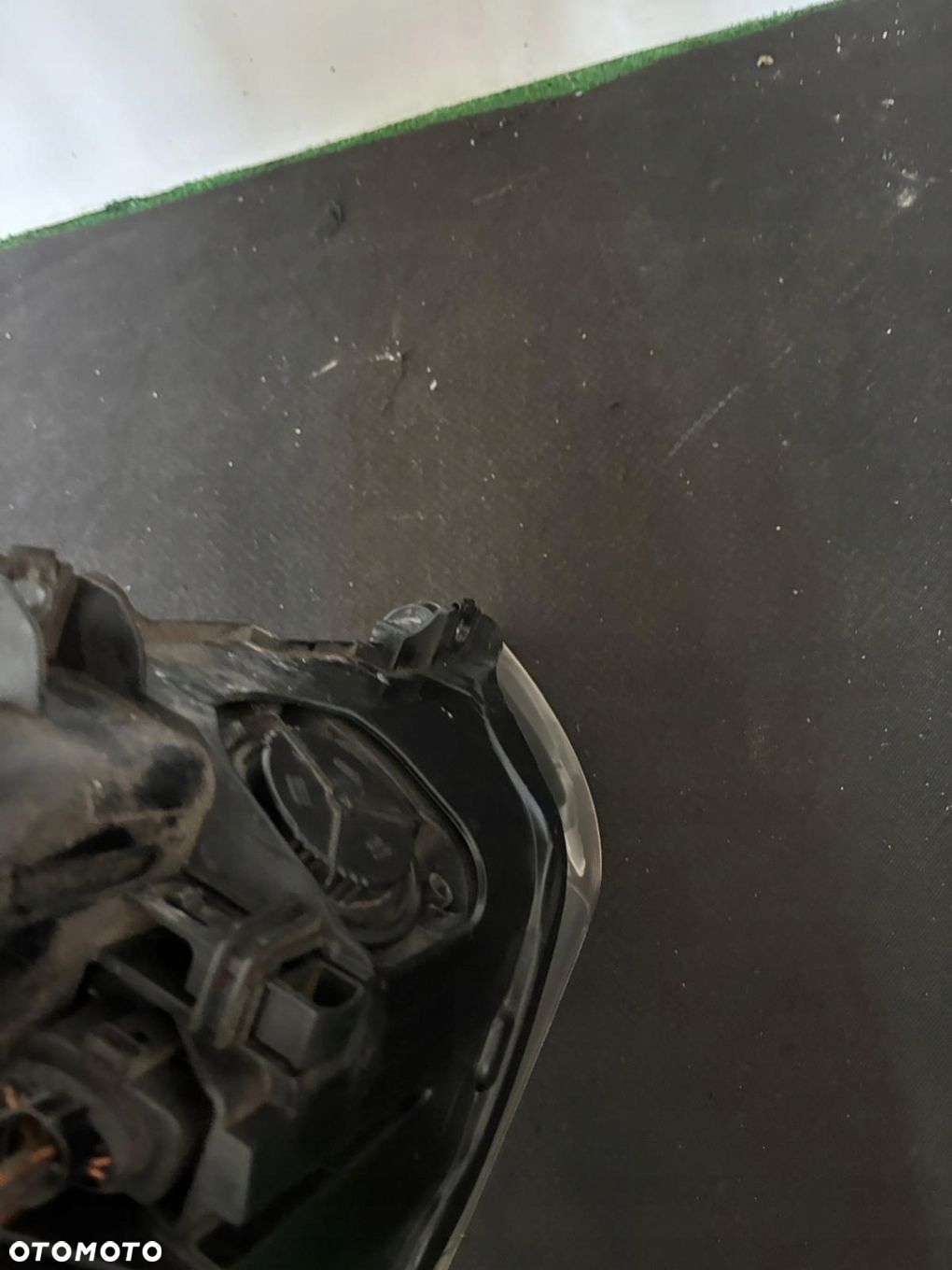 LAMPA PRAWA REFLERTOR PRAWY AUDI Q7 BI XENON NIESKRĘTNY DEMONTAŻ KASETA EU - 10