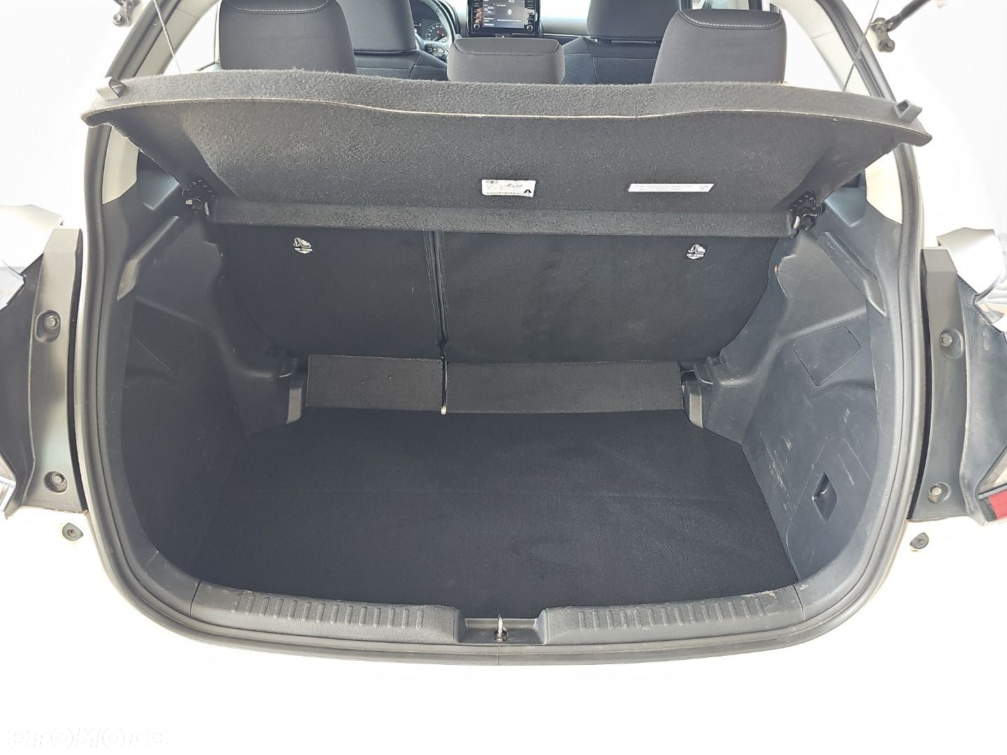 Toyota Yaris - 11