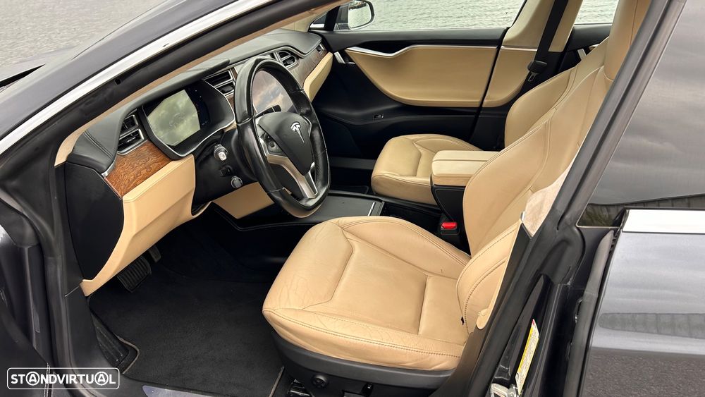Tesla Model S Dual Motor AWD - 6