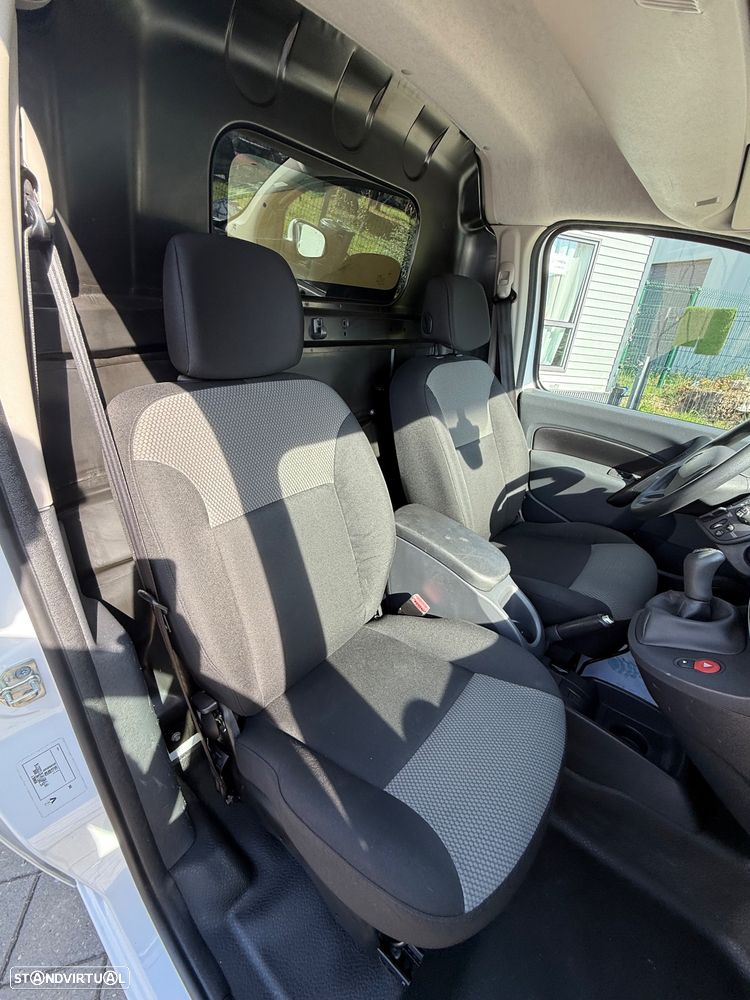 Renault kangoo maxi 1.5 dci 90 grand confort grand volume - 19