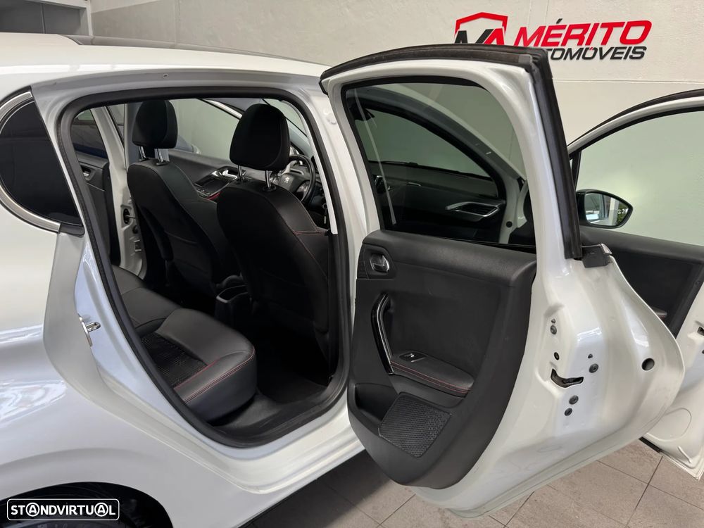 Peugeot 208 - 20