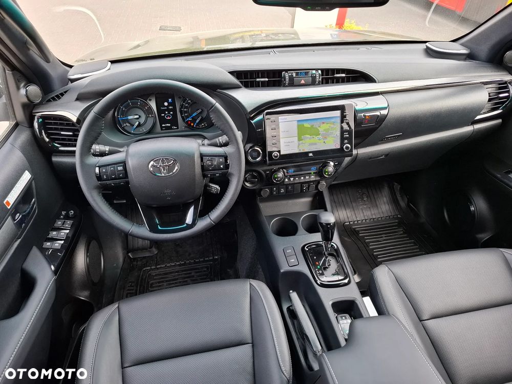 Toyota Hilux 2.8 D-4D Double Cab Invincible 4x4 - 28