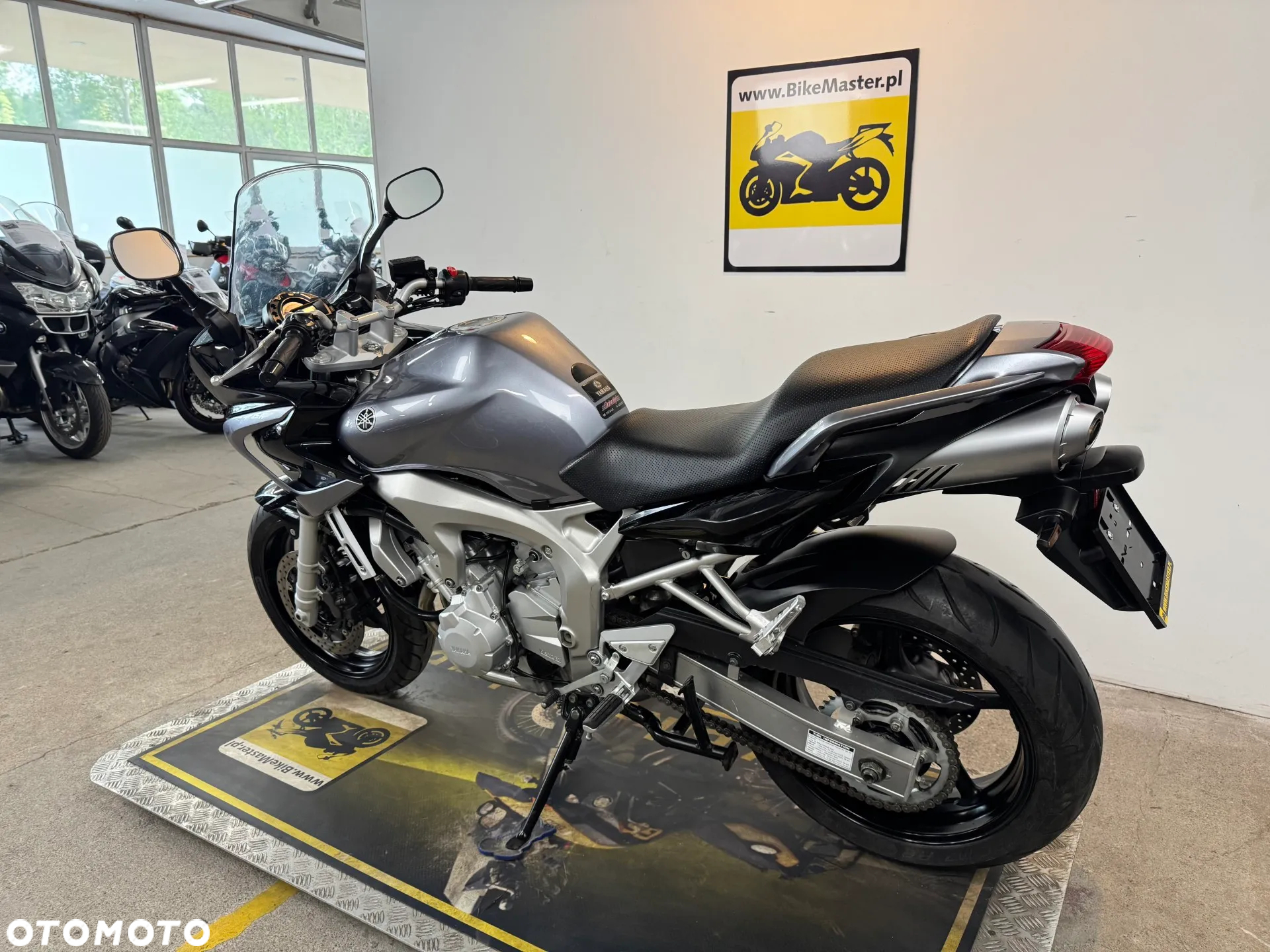 Yamaha FZ6 - 6