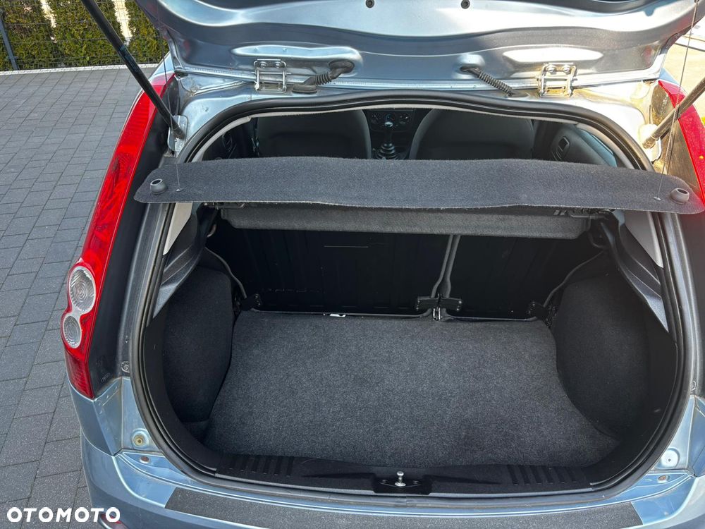 Ford Fiesta 1.3 Connection - 12