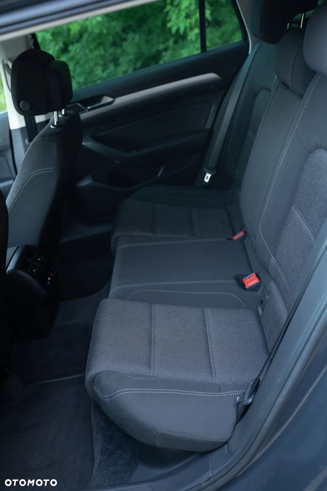 Volkswagen Passat 2.0 TDI SCR DSG Comfortline - 16