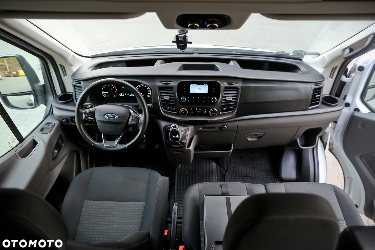 Ford Transit - 25