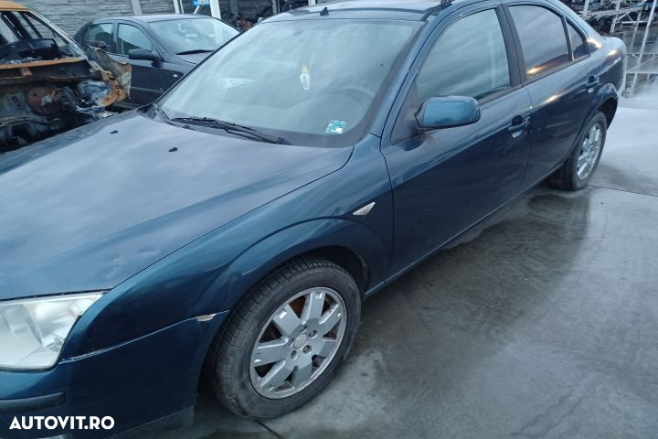 Far stanga Ford Mondeo 3 (facelift)  [din 2003 pana  2007] seria Sedan 2.0 TDCi AT (115 hp) - 5