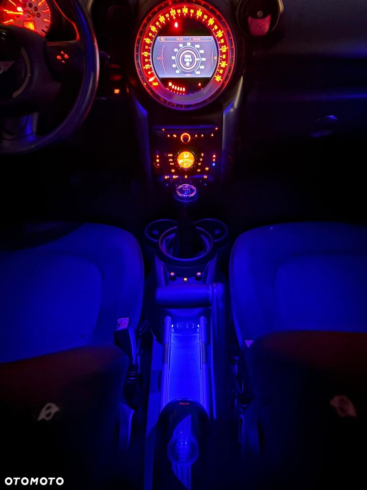 MINI Countryman - 16