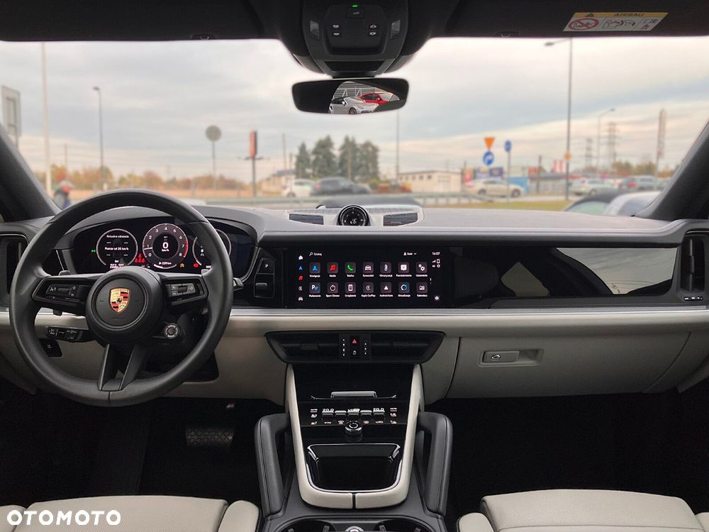 Porsche Cayenne - 22