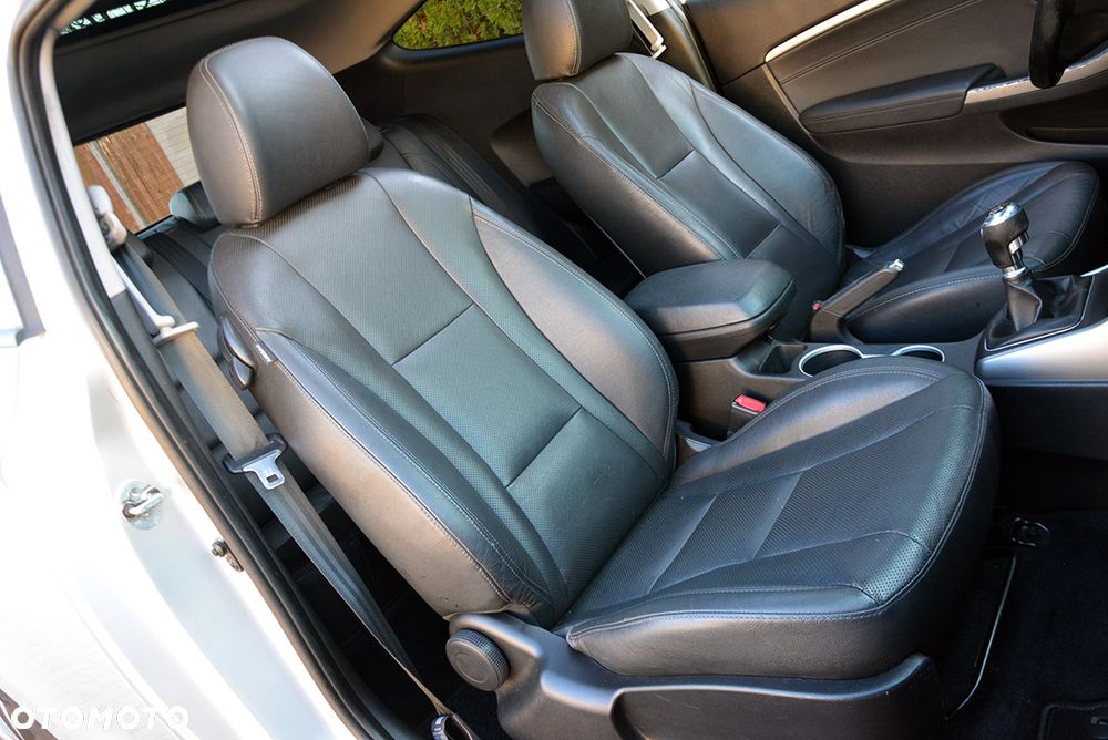 Hyundai i30 1.6 CRDi Premium - 4