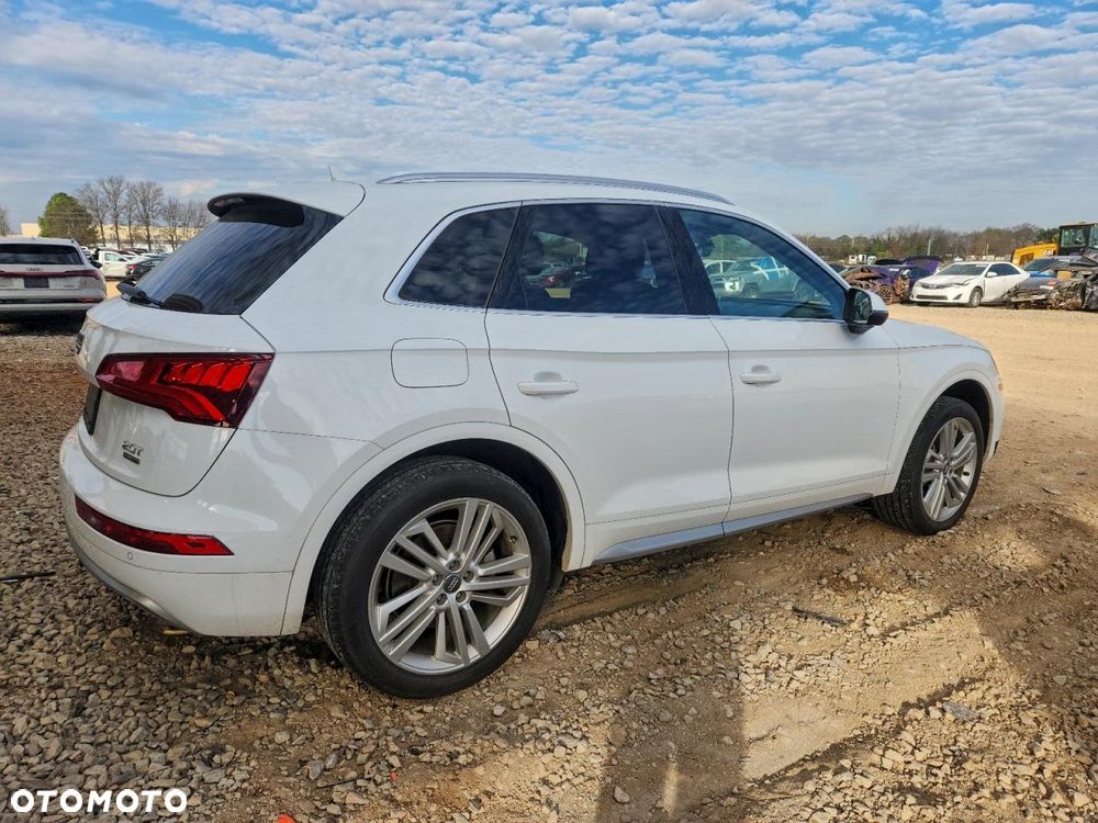 Audi Q5 2.0 TFSI Quattro S tronic design - 4