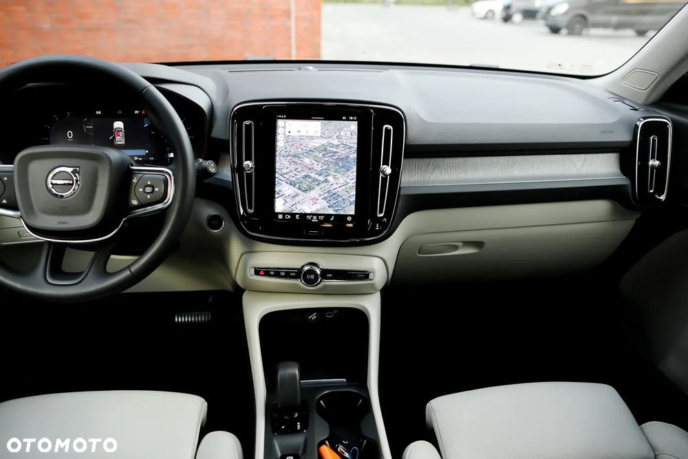Volvo XC 40 B4 AWD Ultimate Bright - 23