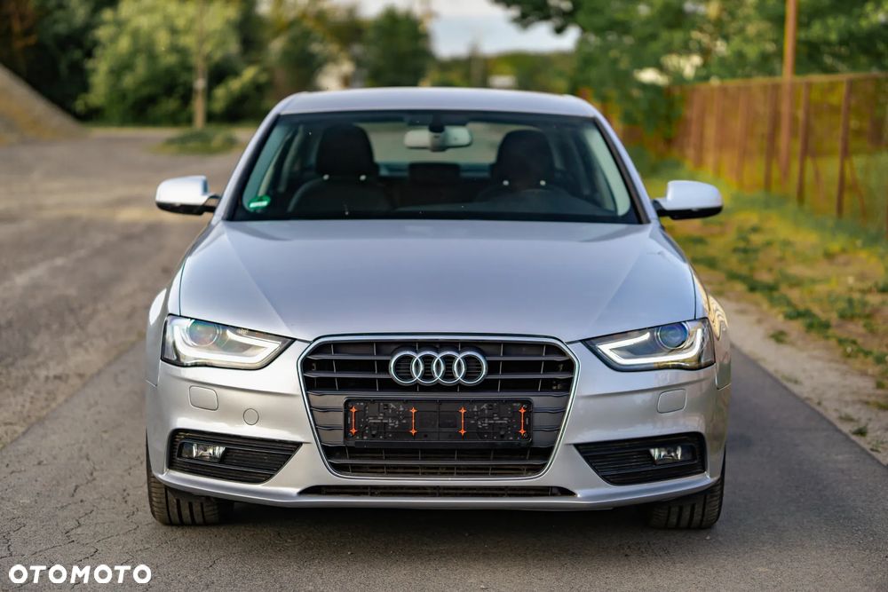 Audi A4 Limousine - 12