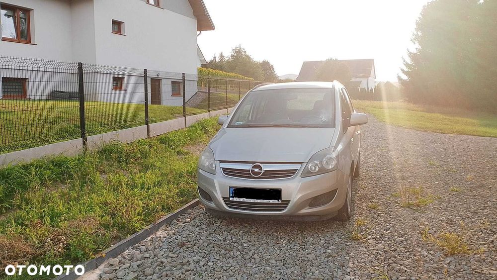 Opel Zafira - 2
