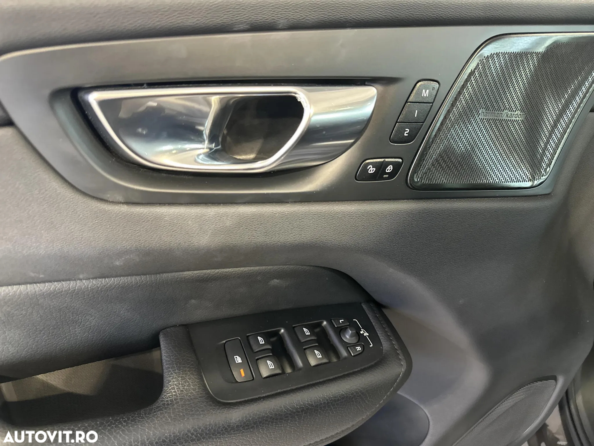 Volvo XC 60 T6 AWD Recharge Geartronic Inscription - 14