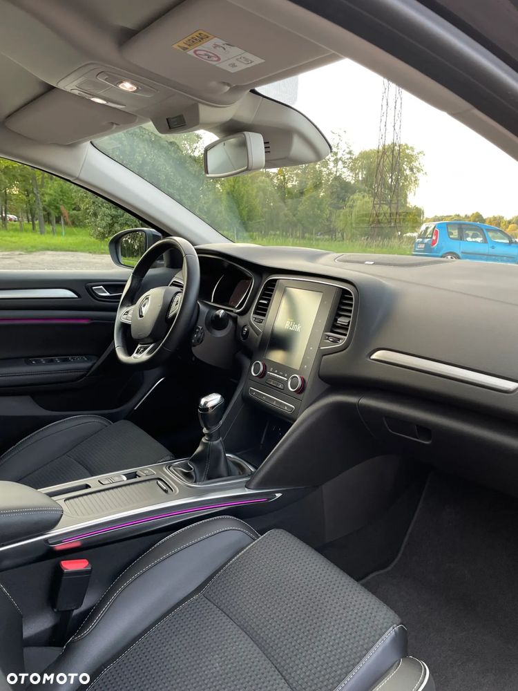 Renault Megane ENERGY TCe 130 BOSE EDITION - 16