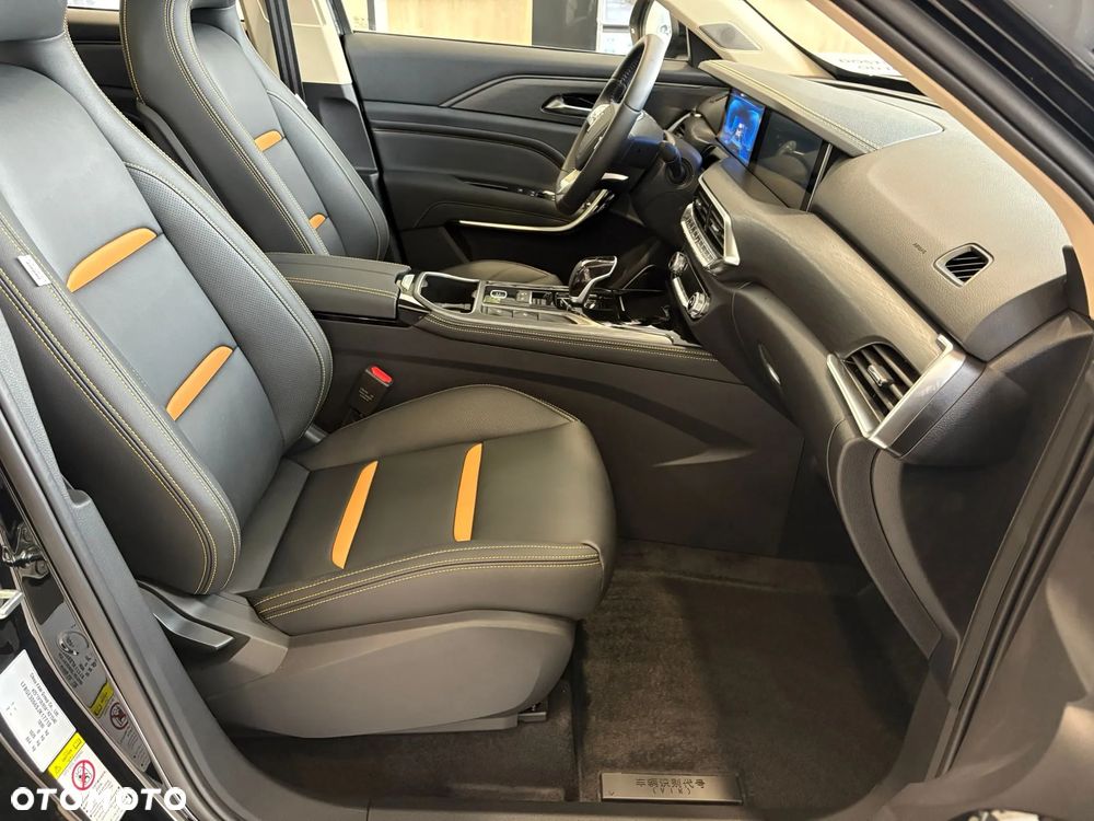 Bestune T77 1.5T Business DCT - 9