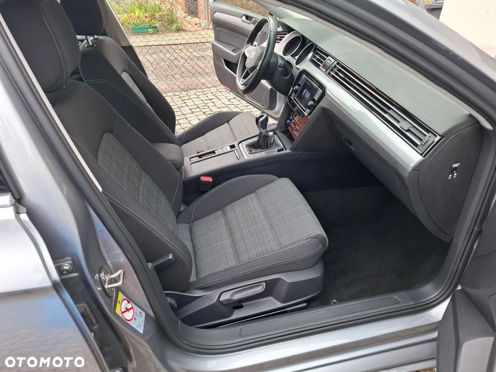 Volkswagen Passat 1.5 TSI EVO Business - 28