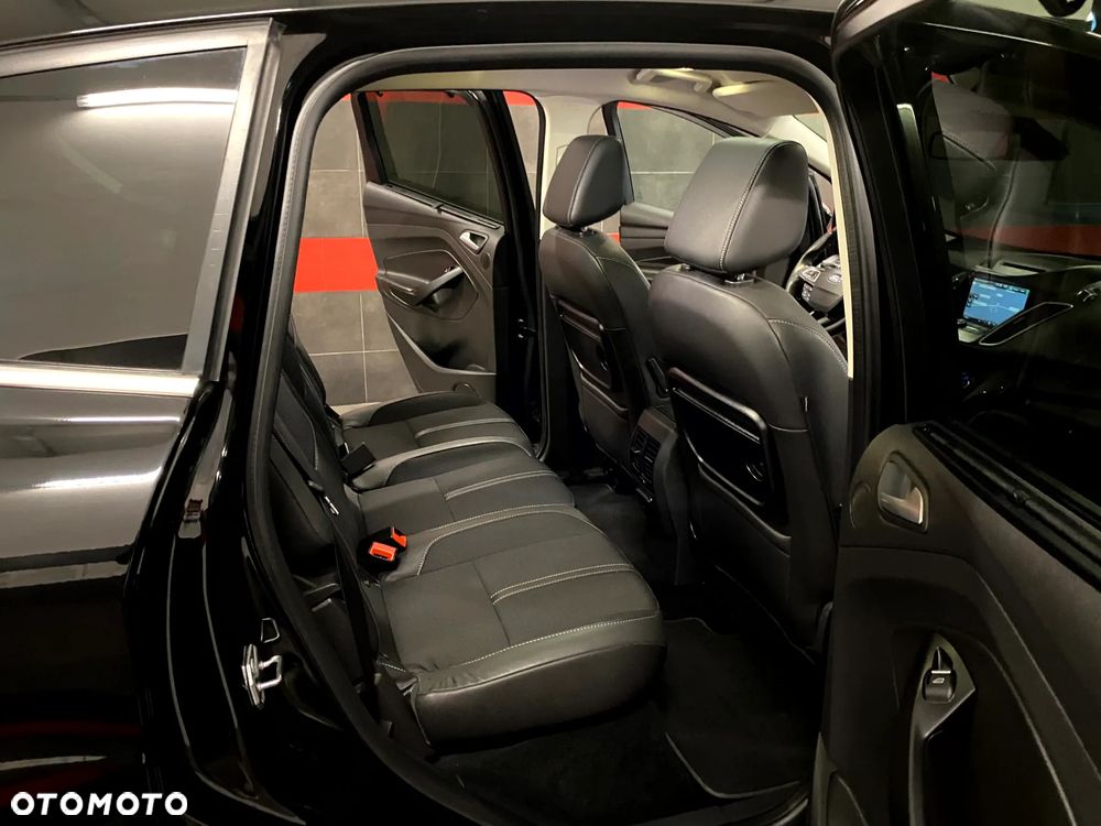 Ford C-MAX 2.0 TDCi Start-Stop-System Titanium - 19