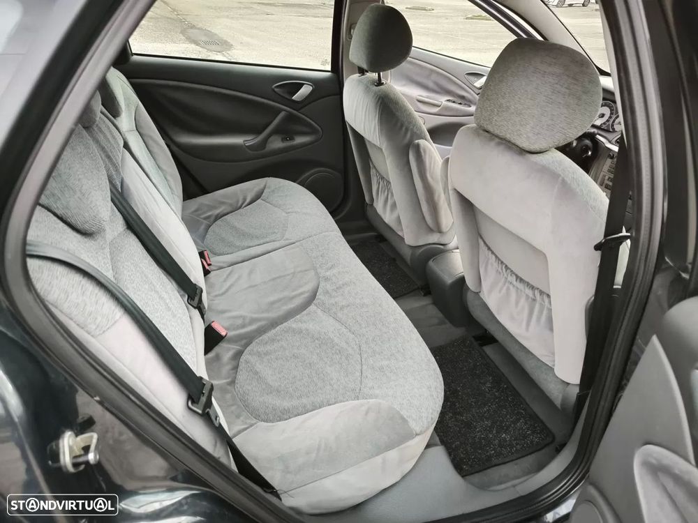 Citroën C5 HDi 110 Business Class - 27