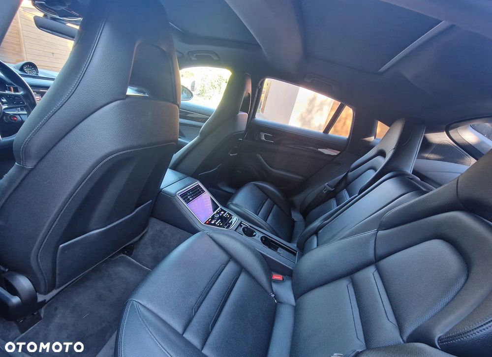 Porsche Panamera - 19
