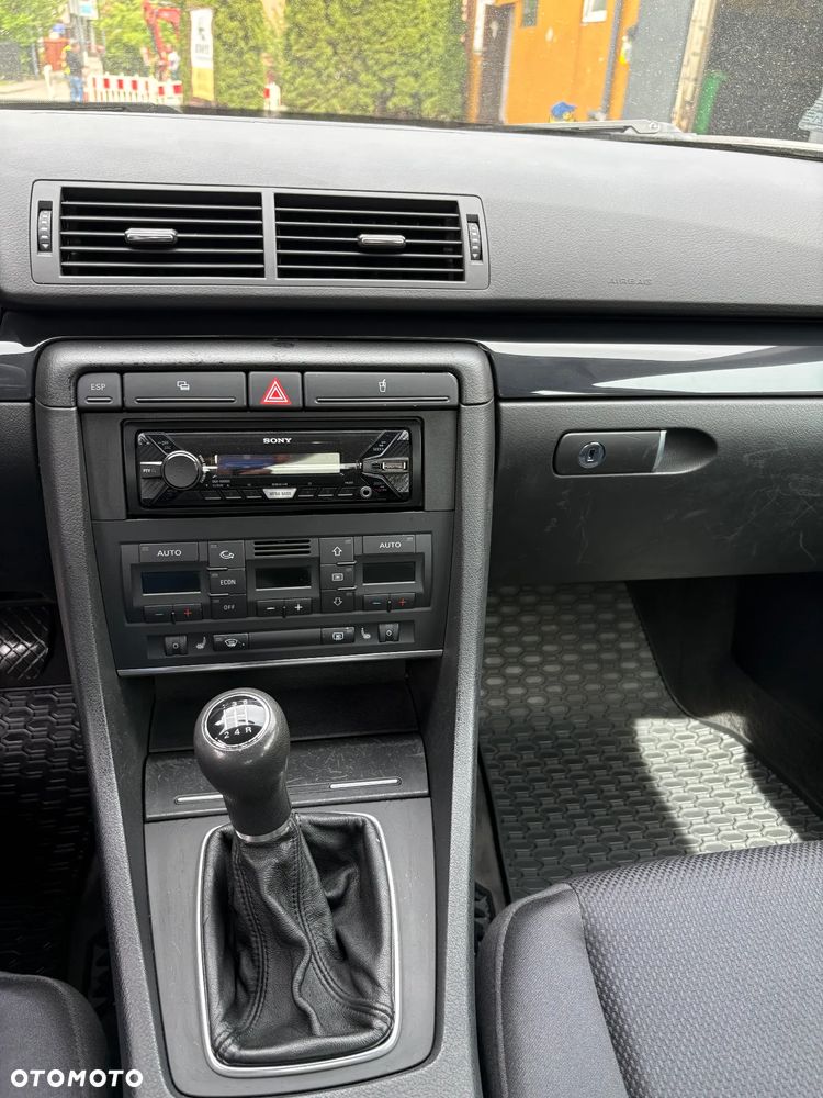Audi A4 Limousine - 22