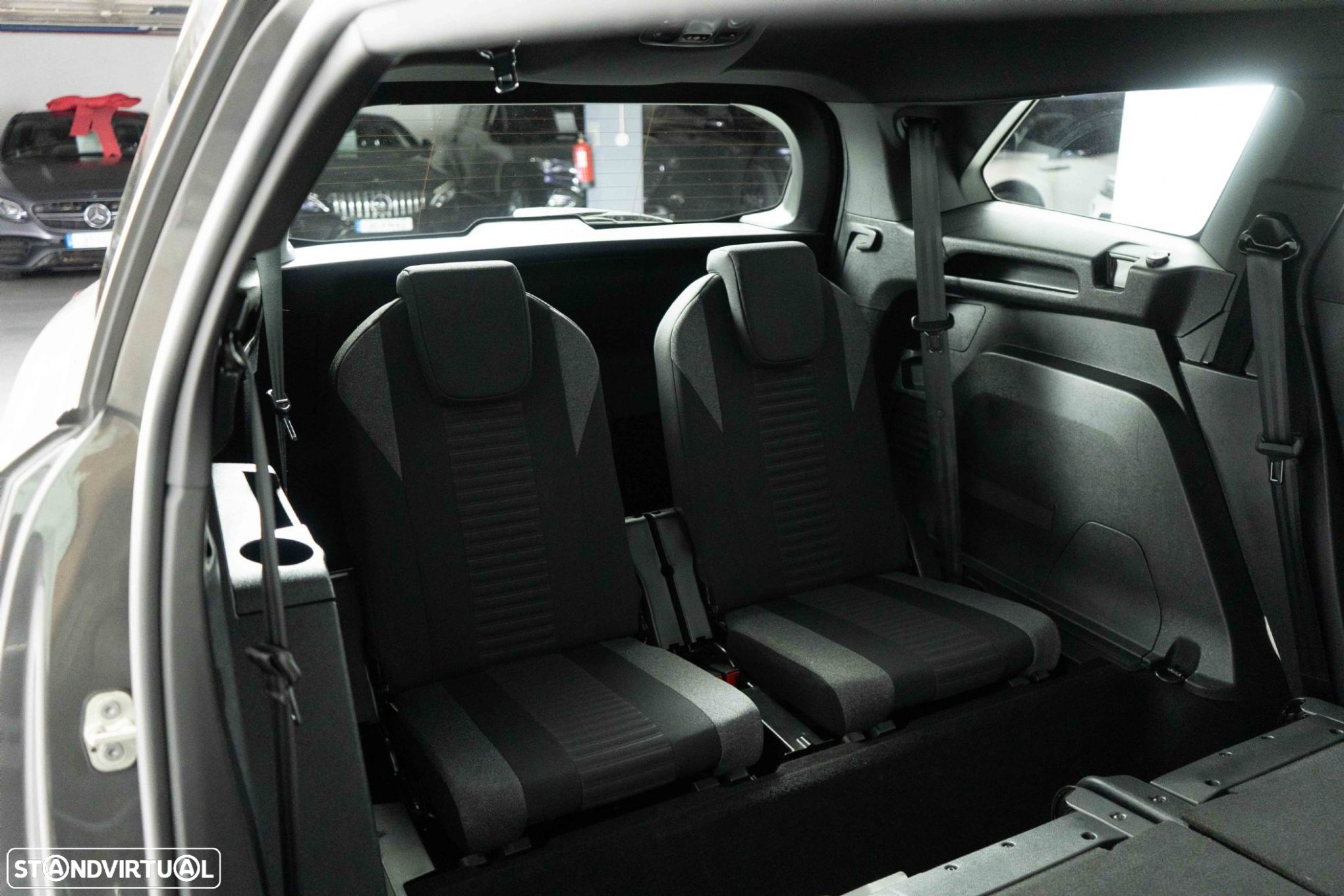 Peugeot 5008 1.2 PureTech Allure Pack EAT8 - 10