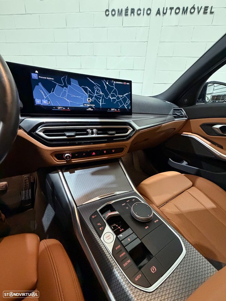 BMW 330 e Pack Desportivo M Pro Auto - 25